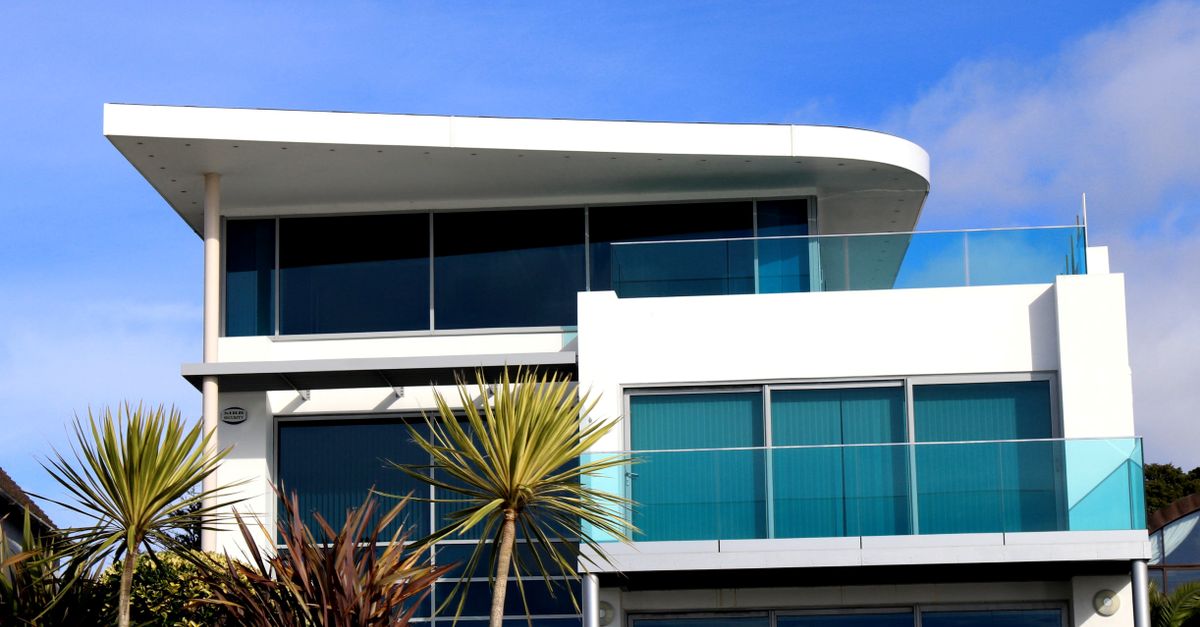 Choosing Between DIY and Professional Installation for Double Glazed Windows in Perth
