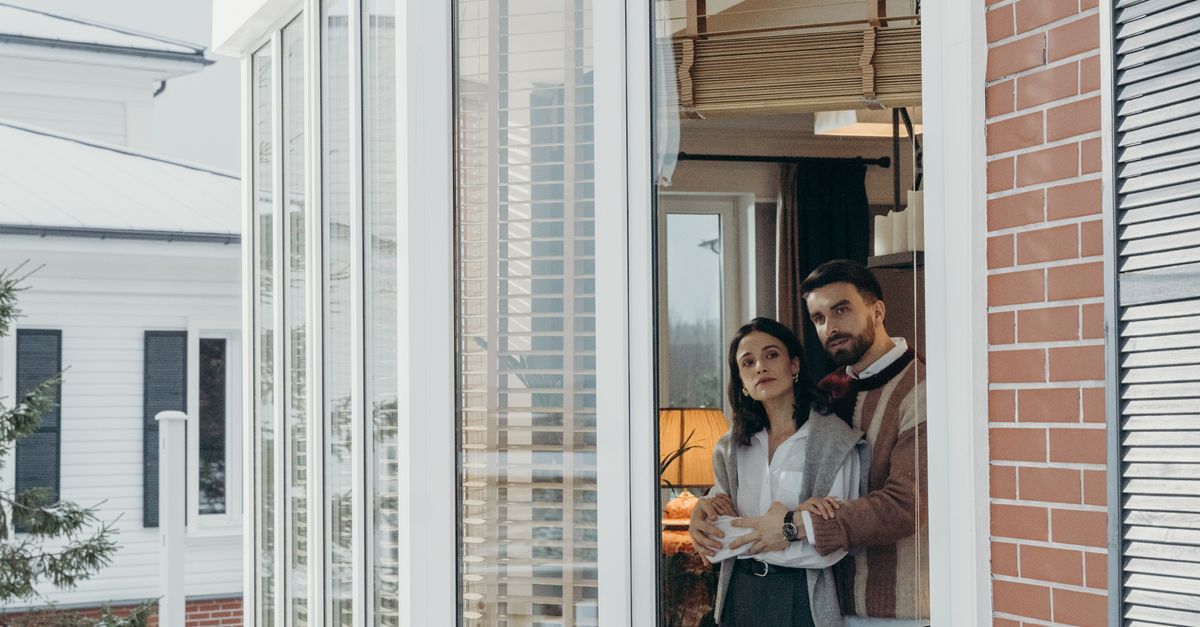 Step-by-Step Guide to Safely Cleaning Double Glazed Glass